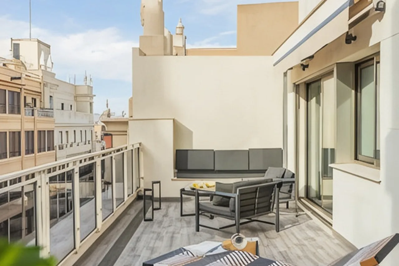 Room Mate Cosmo - City Centre — ภาพห้องพักและบรรยากาศ