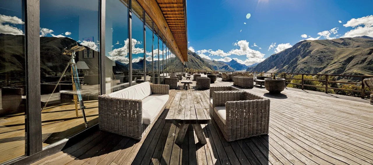 Rooms Hotel Kazbegi — rooms and atmosphere