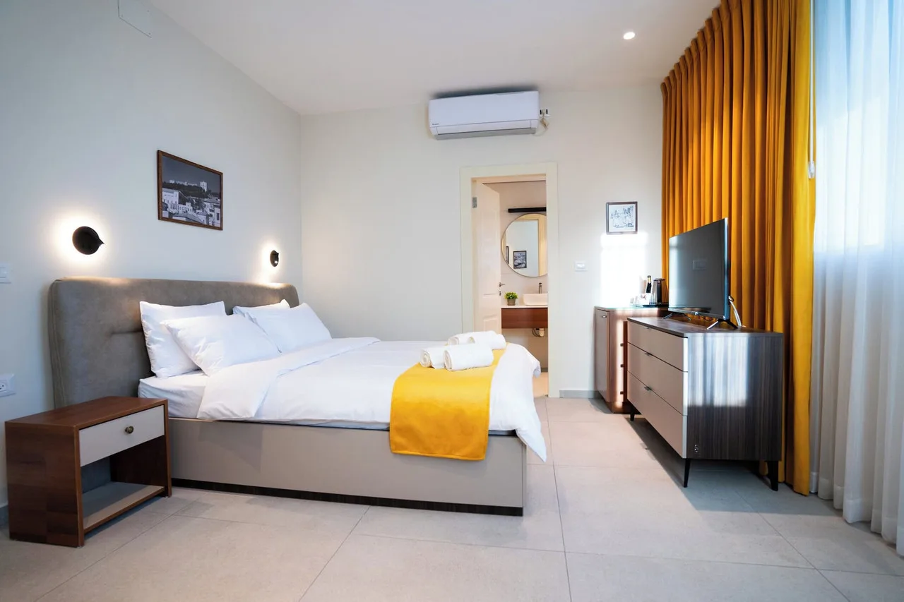 Roots Boutique Hotel — ภาพห้องพักและบรรยากาศ