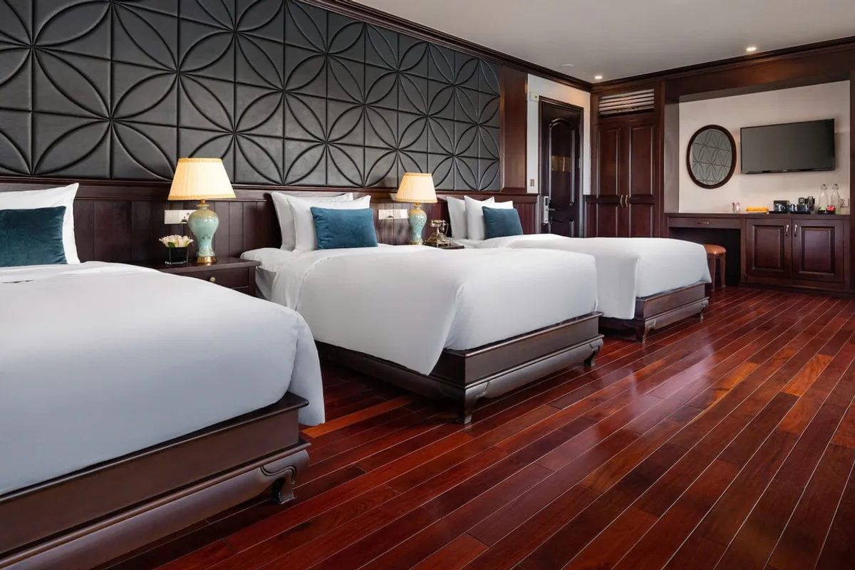 Rosa Cruise Halong — rooms and atmosphere