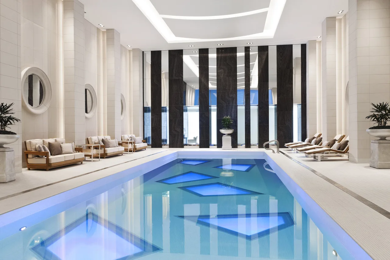 Rosewood Hotel Georgia — rooms and atmosphere