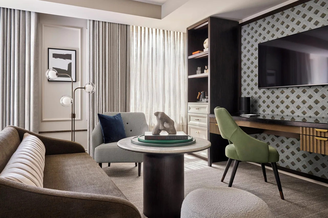 Rosewood Hotel Georgia — rooms and atmosphere