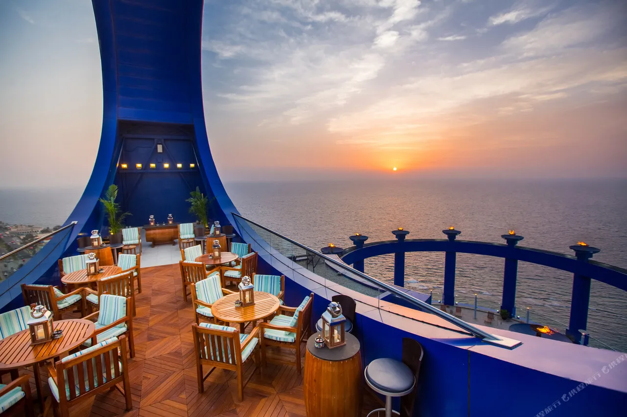 Rosewood Jeddah — rooms and atmosphere