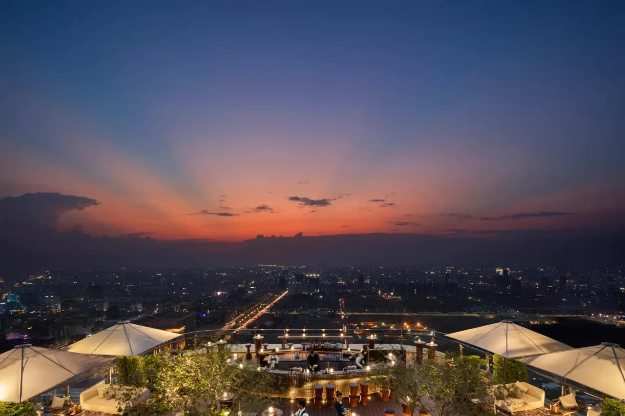 Rosewood Phnom Penh — ภาพห้องพักและบรรยากาศ