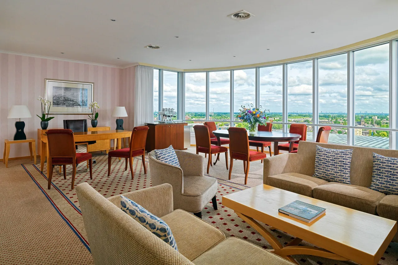 Rotterdam Marriott Hotel — rooms and atmosphere