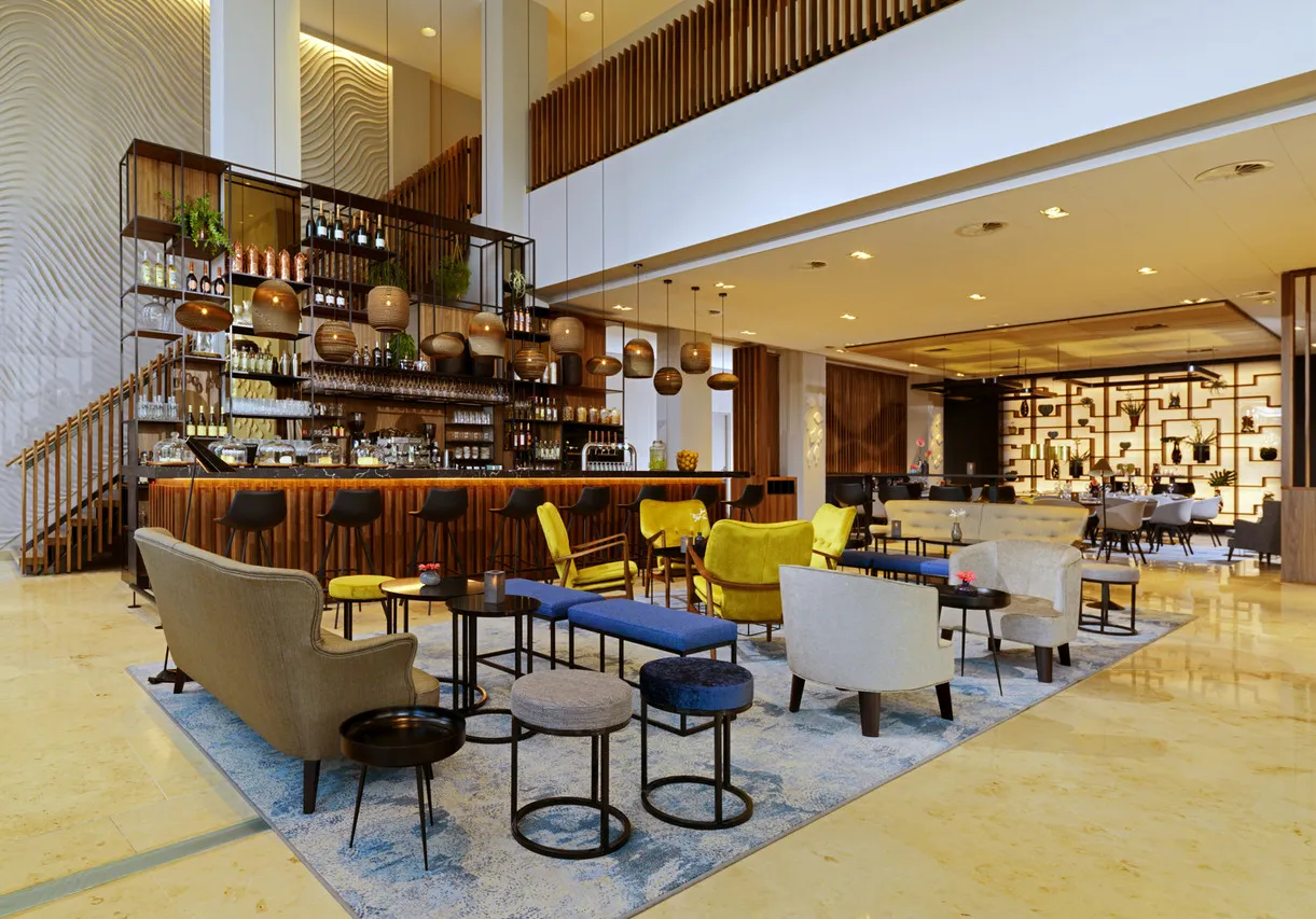 Rotterdam Marriott Hotel — rooms and atmosphere