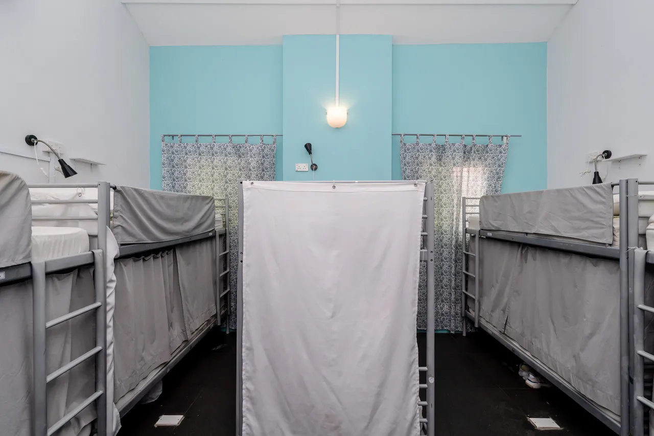 Royal Lodge @ Pagoda Street — rooms and atmosphere