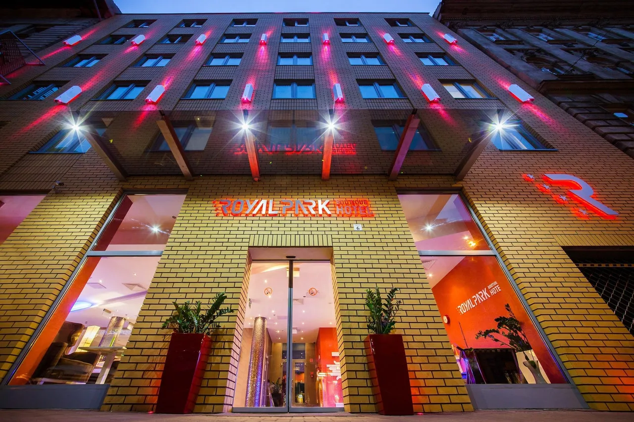 Royal Park Boutique Hotel — rooms and atmosphere