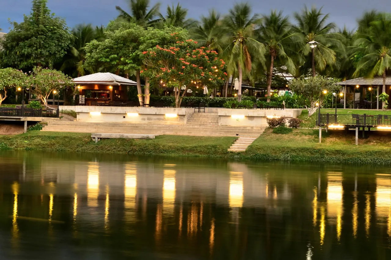 Royal River Kwai Resort & Spa — rooms and atmosphere