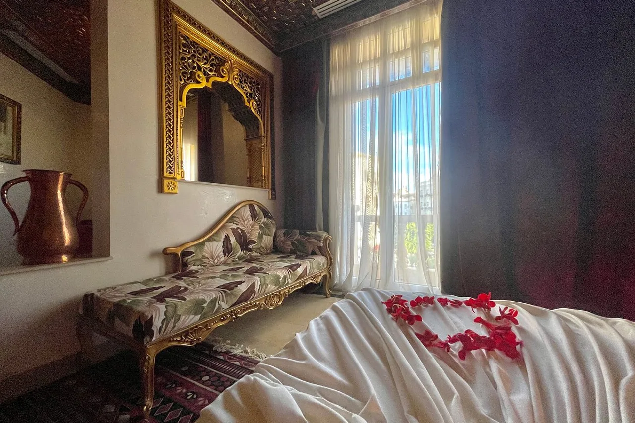Royal Victoria Hotel — โรงแรมในตูนิส