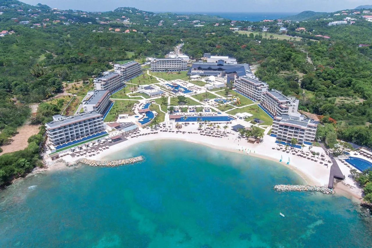 Royalton Saint Lucia, An Autograph Collection All-Inclusive Resort — rooms and atmosphere