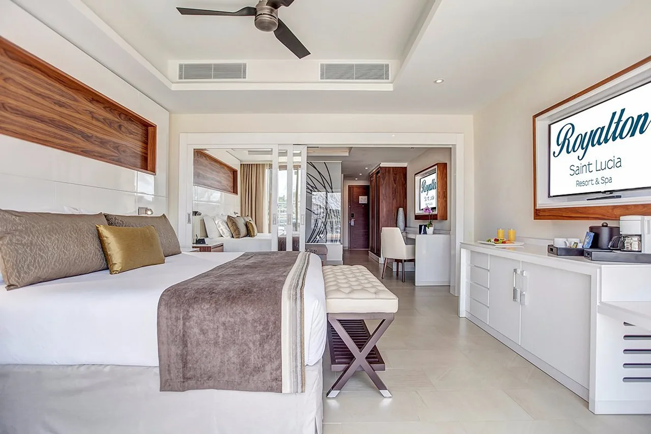 Royalton Saint Lucia, An Autograph Collection All-Inclusive Resort — rooms and atmosphere