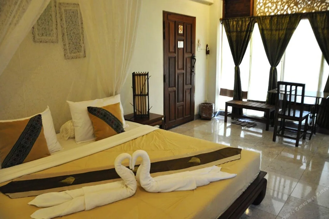 Ruean Thai Hotel — ภาพห้องพักและบรรยากาศ