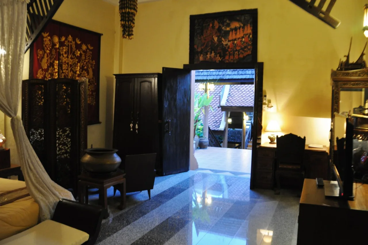 Ruean Thai Hotel — ภาพห้องพักและบรรยากาศ