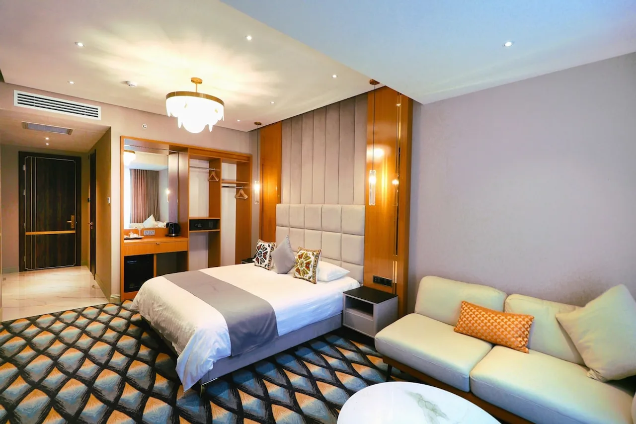 The Rumi Hotel &amp; Residences — ภาพห้องพักและบรรยากาศ