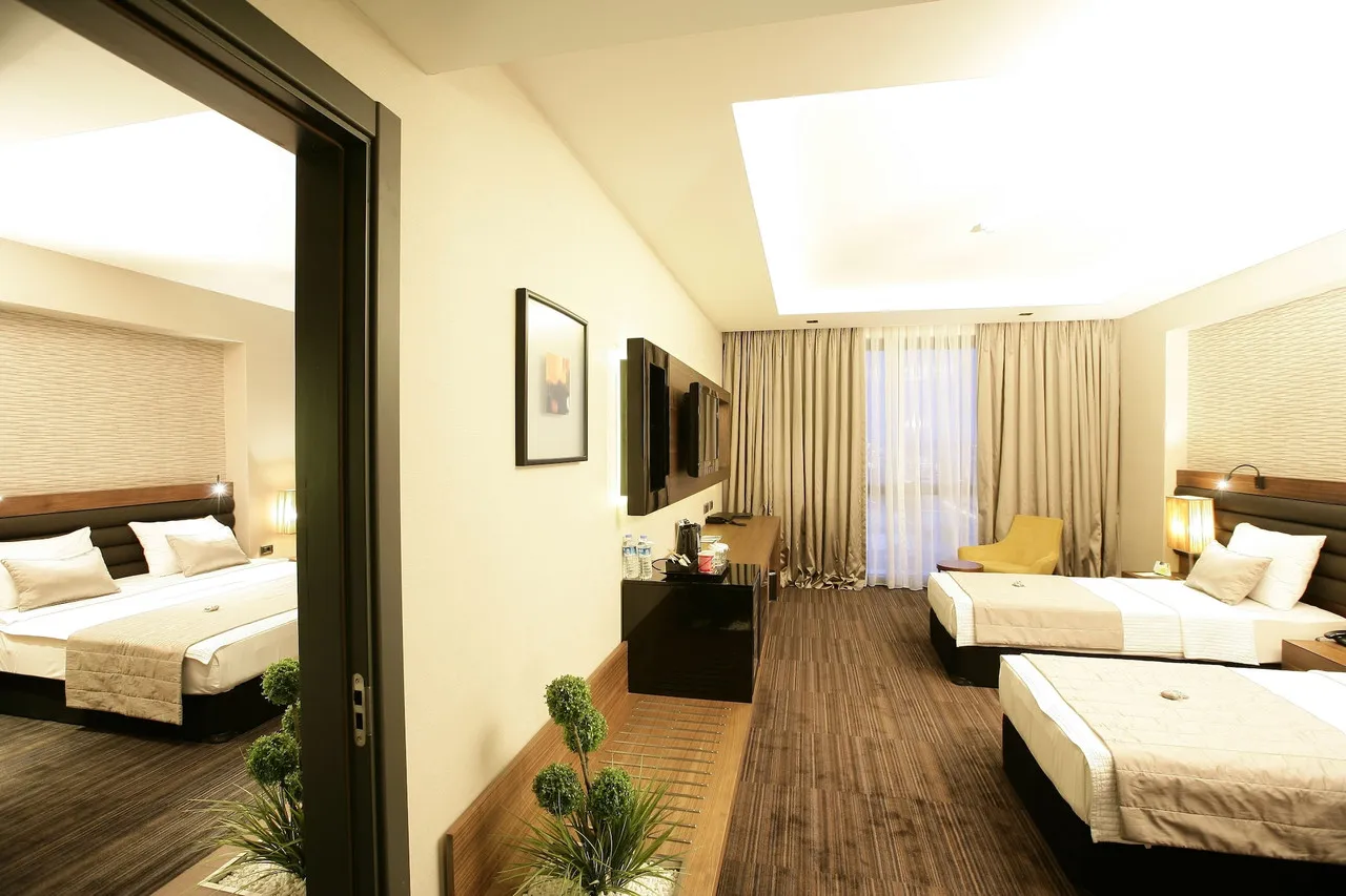RYS Hotel — rooms and atmosphere