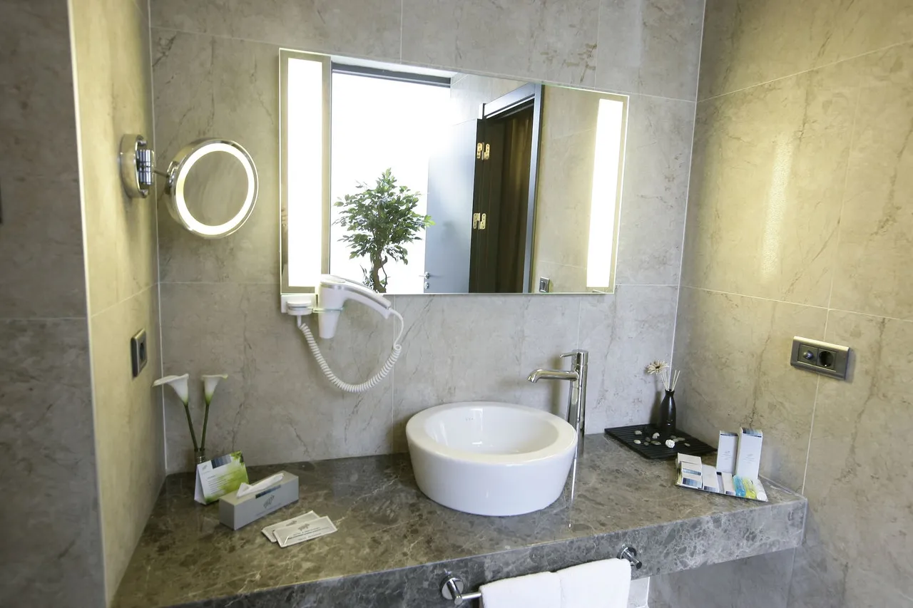 RYS Hotel — rooms and atmosphere