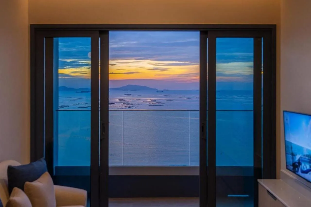 S Sriracha Hotel & Residence — rooms and atmosphere