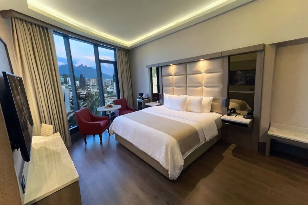 Safi Royal Luxury Metropolitan — ภาพห้องพักและบรรยากาศ