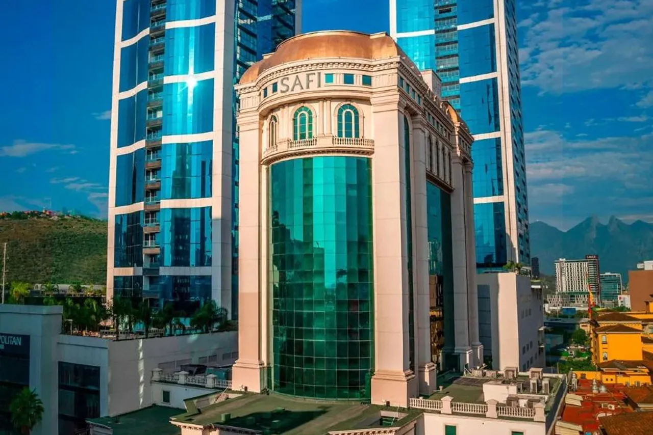 Safi Royal Luxury Valle — โรงแรมในมอนเตร์เรย์