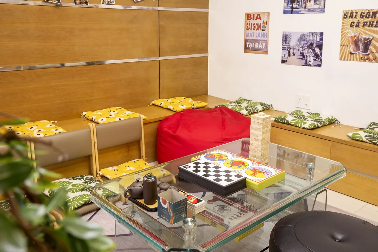 Saigon Authentic Hostel & Tours — rooms and atmosphere
