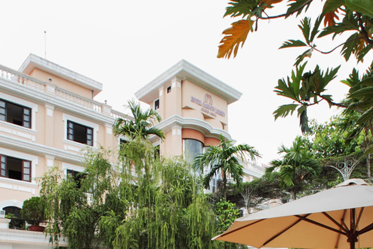 Saigon Morin Hotel — rooms and atmosphere