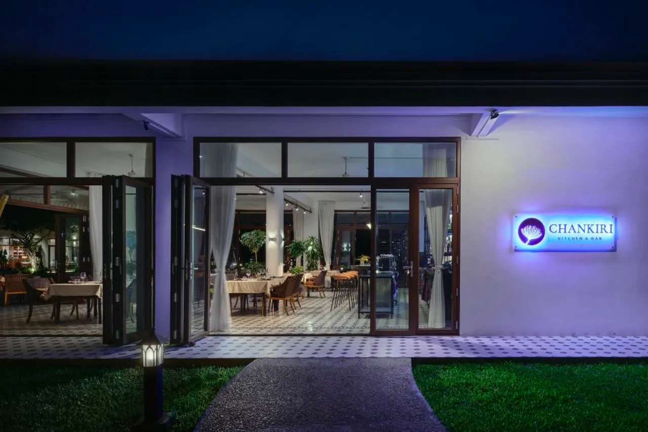 Samanea Beach Resort & Spa — rooms and atmosphere