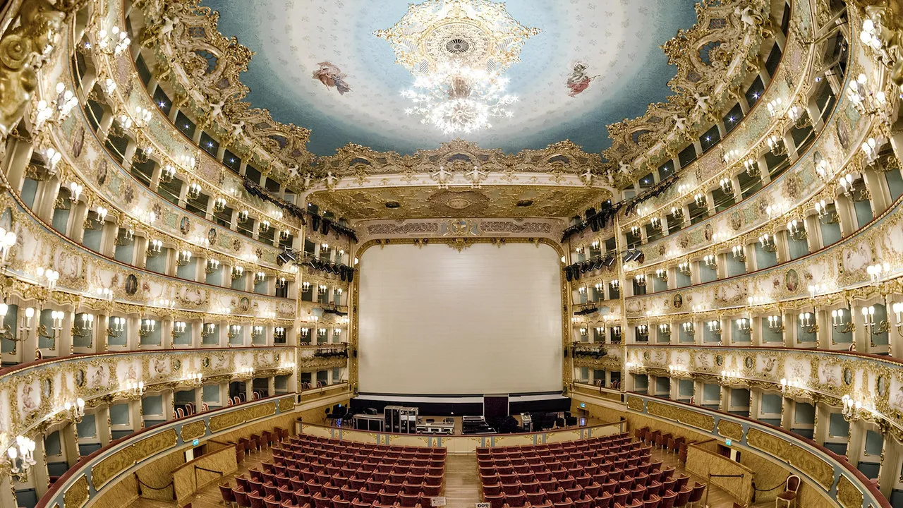 San Clemente Palace Kempinski Venice — rooms and atmosphere