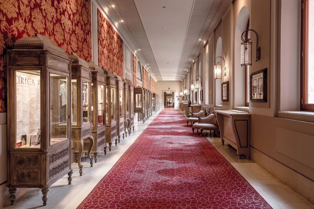 San Clemente Palace Kempinski Venice — rooms and atmosphere