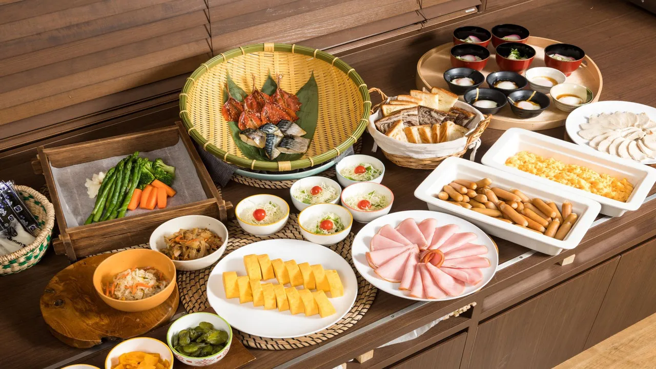 Sanco Inn Nagoya Shinkansenguchi — rooms and atmosphere