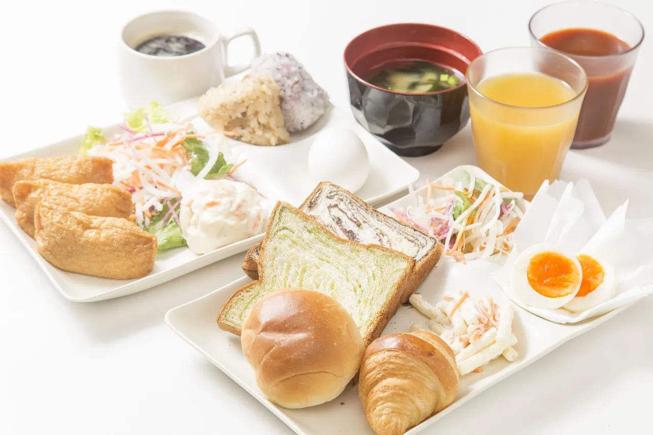 Sanco Inn Nagoya Shinkansenguchi — rooms and atmosphere