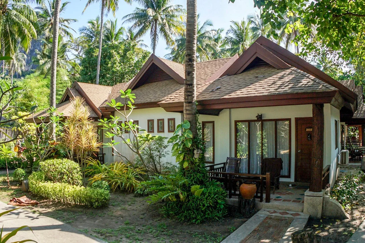 Sand Sea Resort Railay — rooms and atmosphere