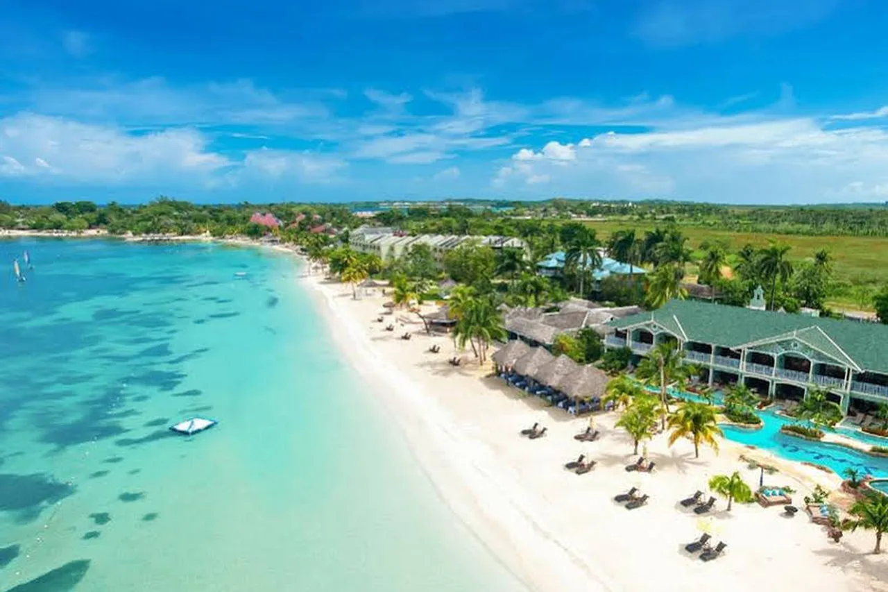 Sandals Negril Beach Resort & Spa — เนกริล