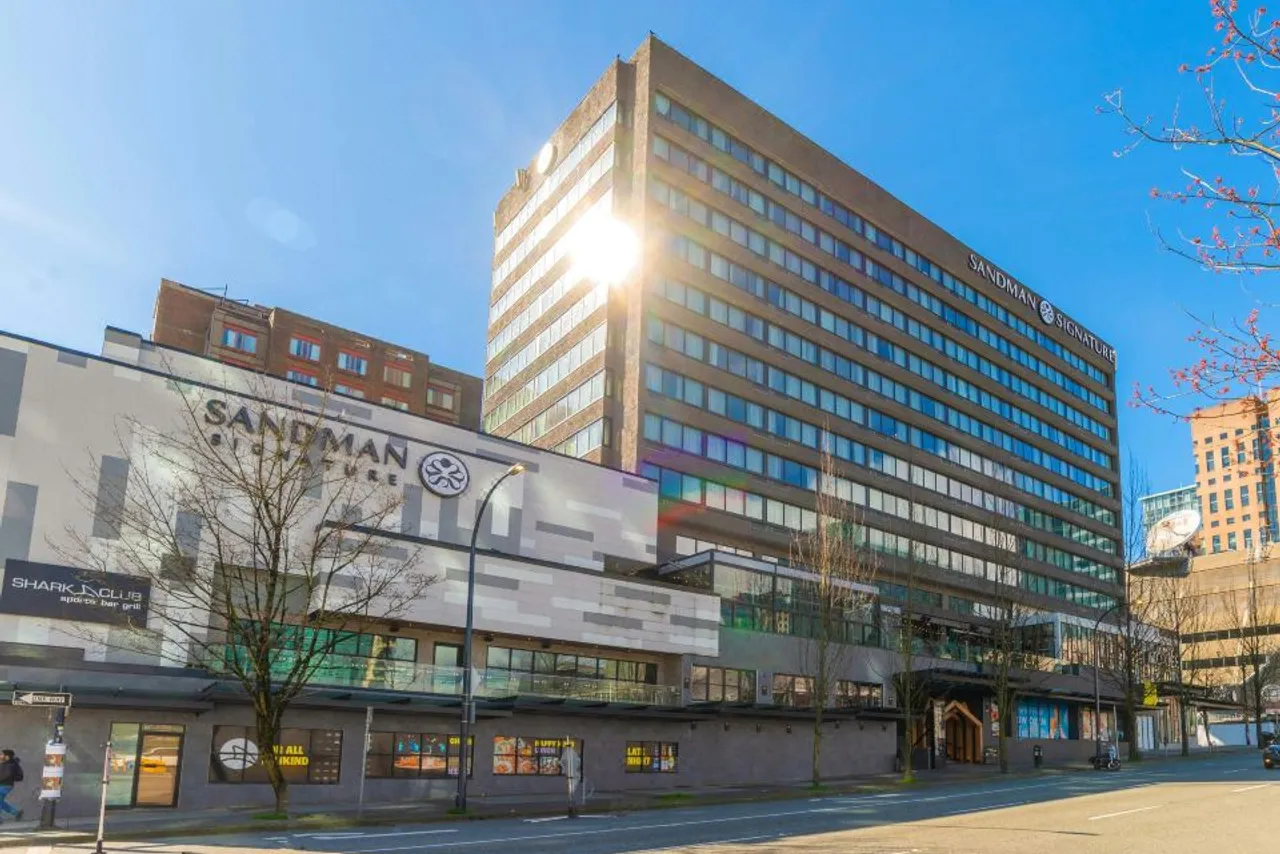 Sandman Signature Vancouver Downtown Hotel — โรงแรมในใกล้ BC Place