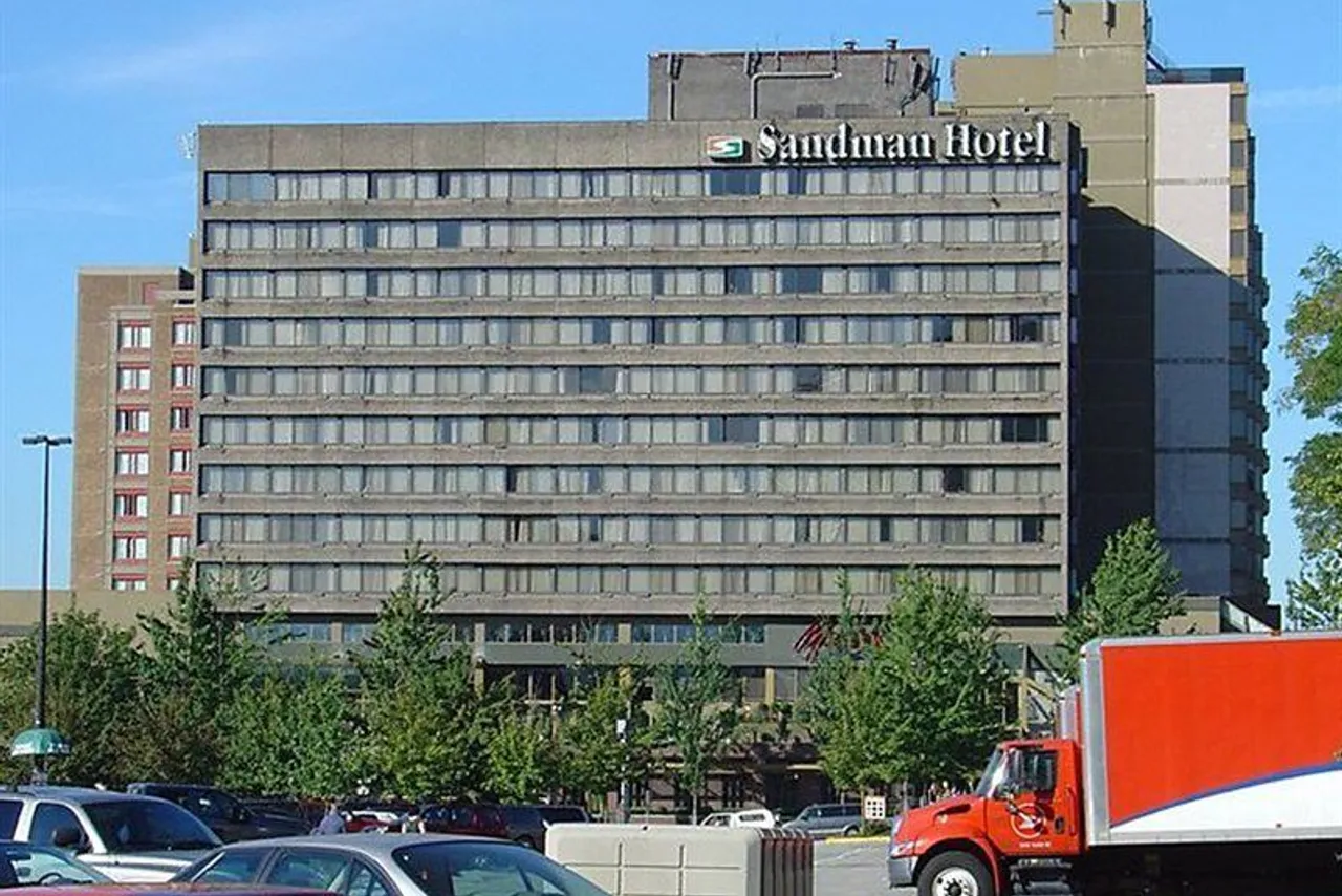 Sandman Signature Vancouver Downtown Hotel — ภาพห้องพักและบรรยากาศ
