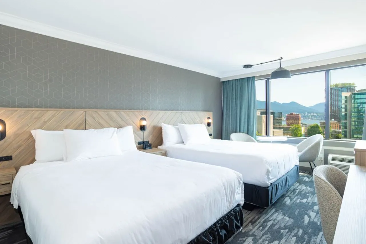 Sandman Signature Vancouver Downtown Hotel — ภาพห้องพักและบรรยากาศ