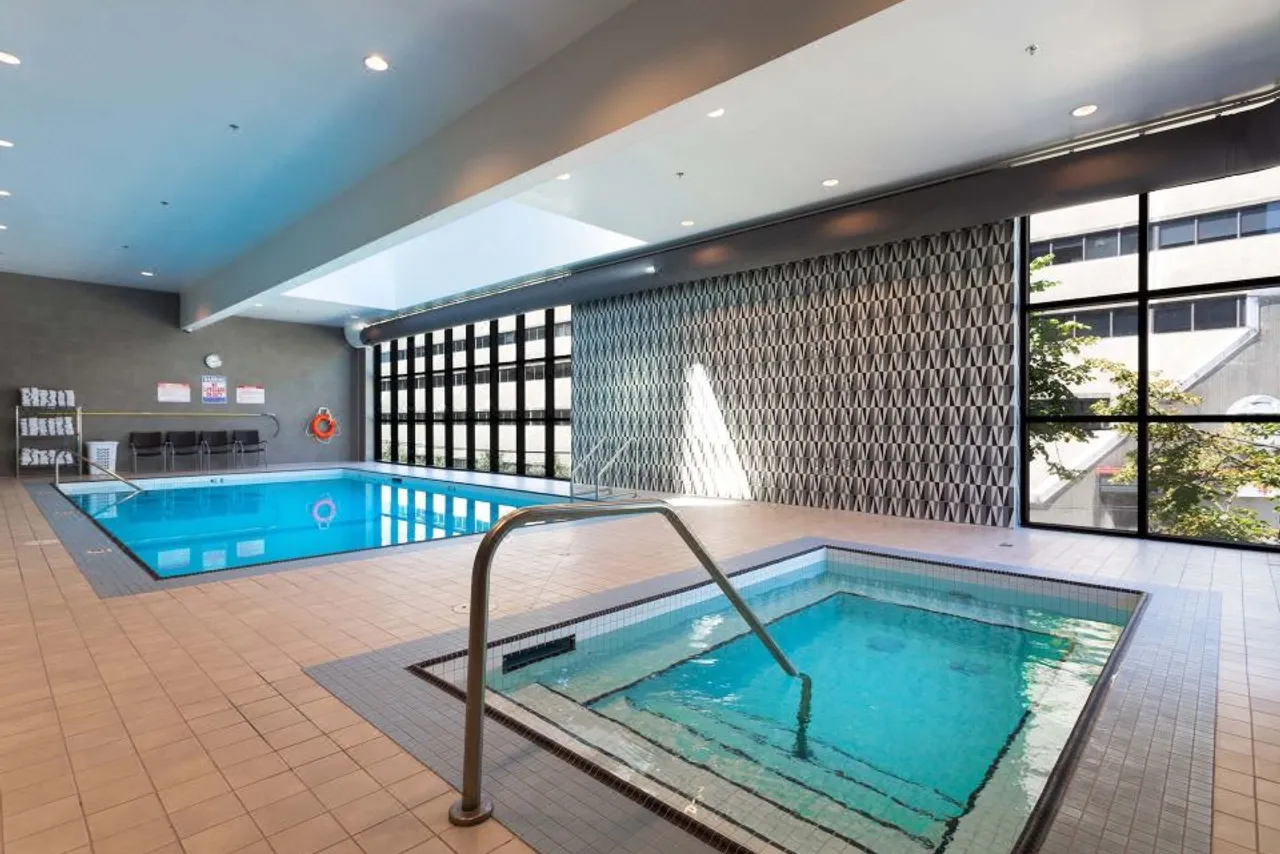 Sandman Signature Vancouver Downtown Hotel — ภาพห้องพักและบรรยากาศ