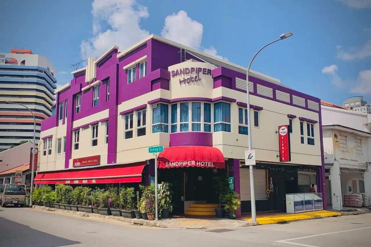 Sandpiper Hotel — โรงแรมในลิตเติ้ลอินเดีย