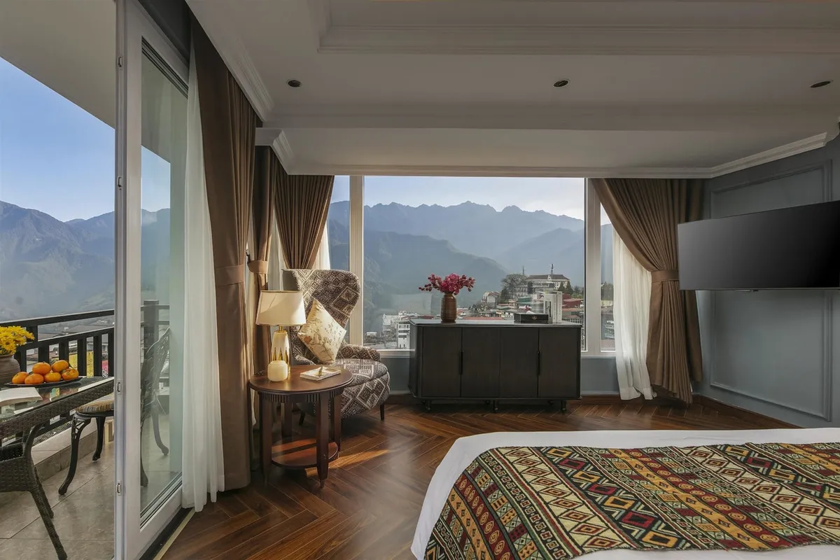 Sapa Horizon Hotel & Skybar — rooms and atmosphere