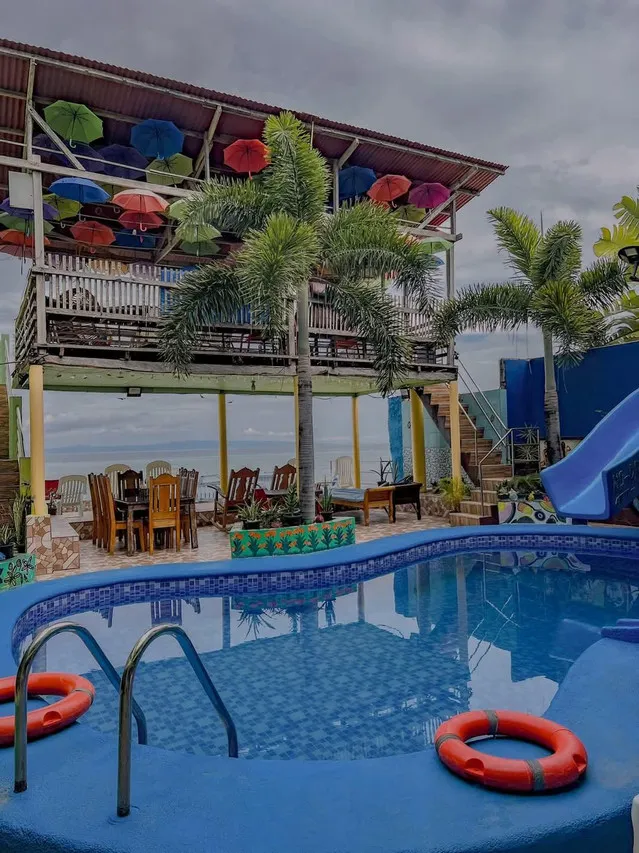 Sascha's Resort Oslob — rooms and atmosphere
