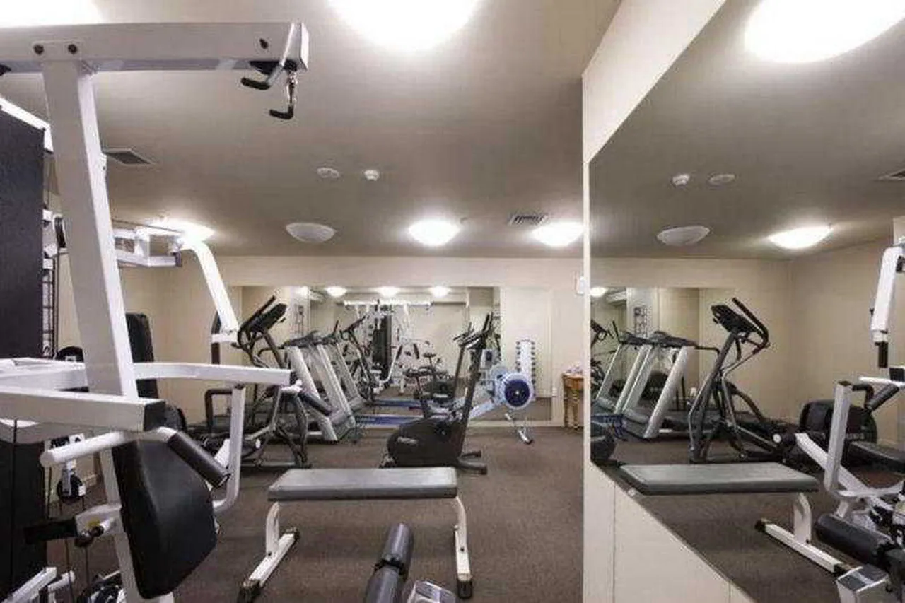 Scenic Hotel Dunedin City — rooms and atmosphere
