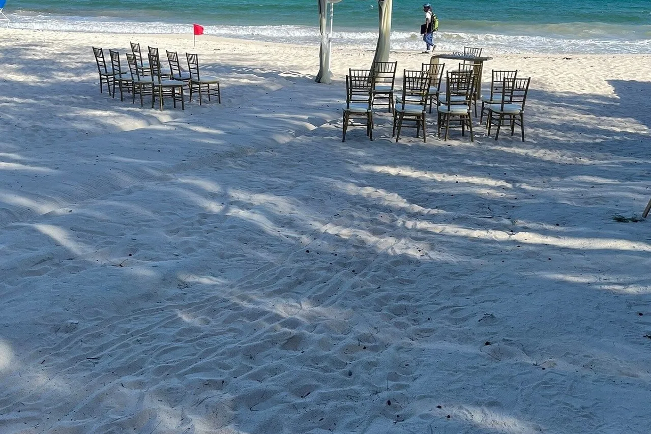 Sea Breeze Beach House by Ocean Hotels — ภาพห้องพักและบรรยากาศ