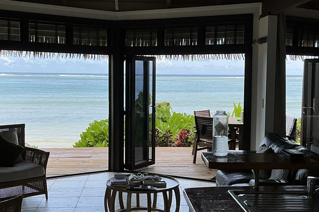 Sea Change Villas — โรงแรมในอาวารัว