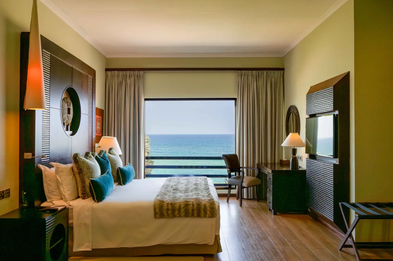Sea Cliff Hotel — โรงแรมในดาร์เอสซาลาม