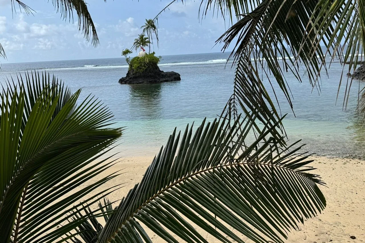 Seabreeze Resort Samoa (Adults Only) — โรงแรมในอาเปีย