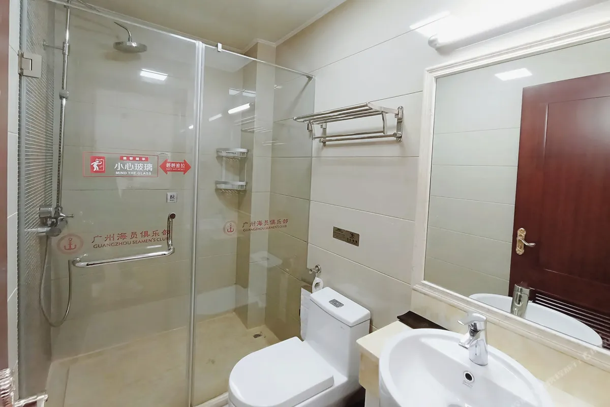SEAMEN Club Guangzhou — rooms and atmosphere