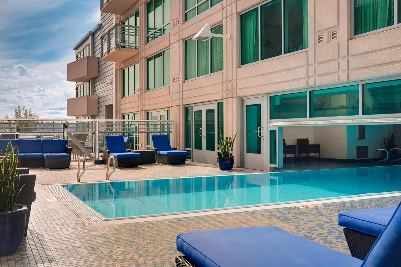 Seattle Marriott Waterfront — ภาพห้องพักและบรรยากาศ