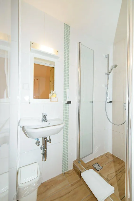 Seehotel am Hallstättersee — rooms and atmosphere