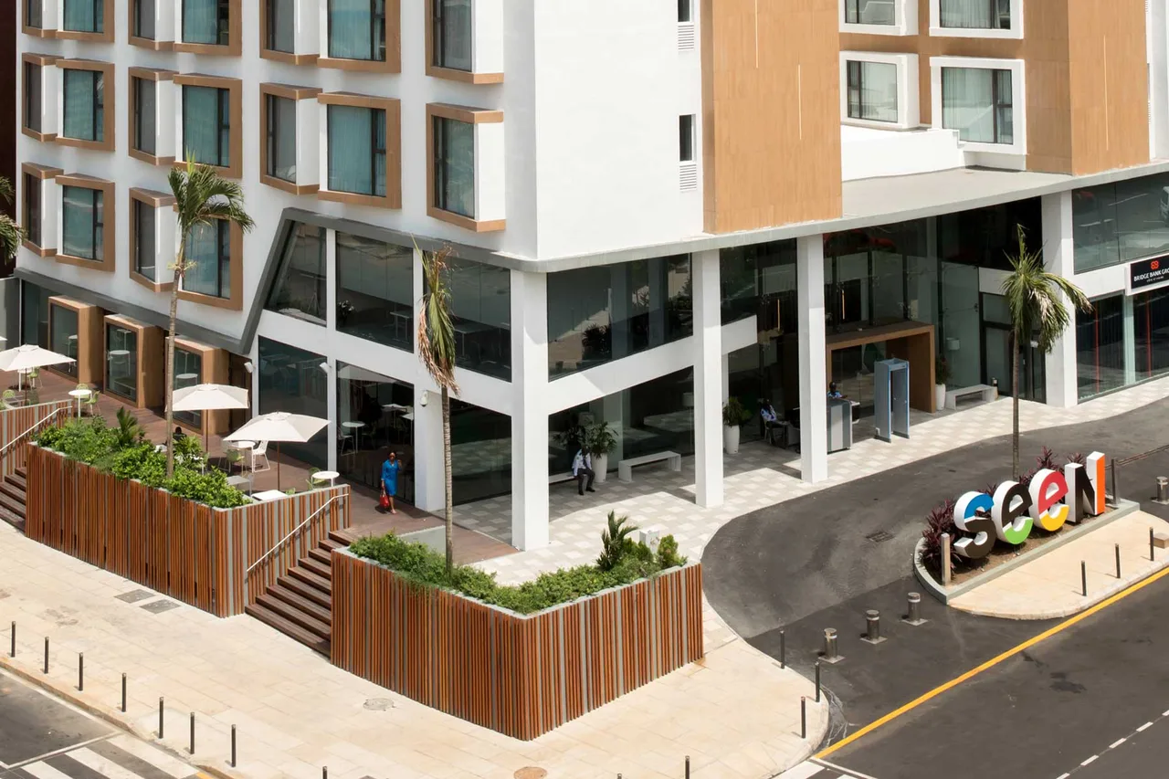 Seen Hotel Abidjan Plateau — โรงแรมในอาบีจาน