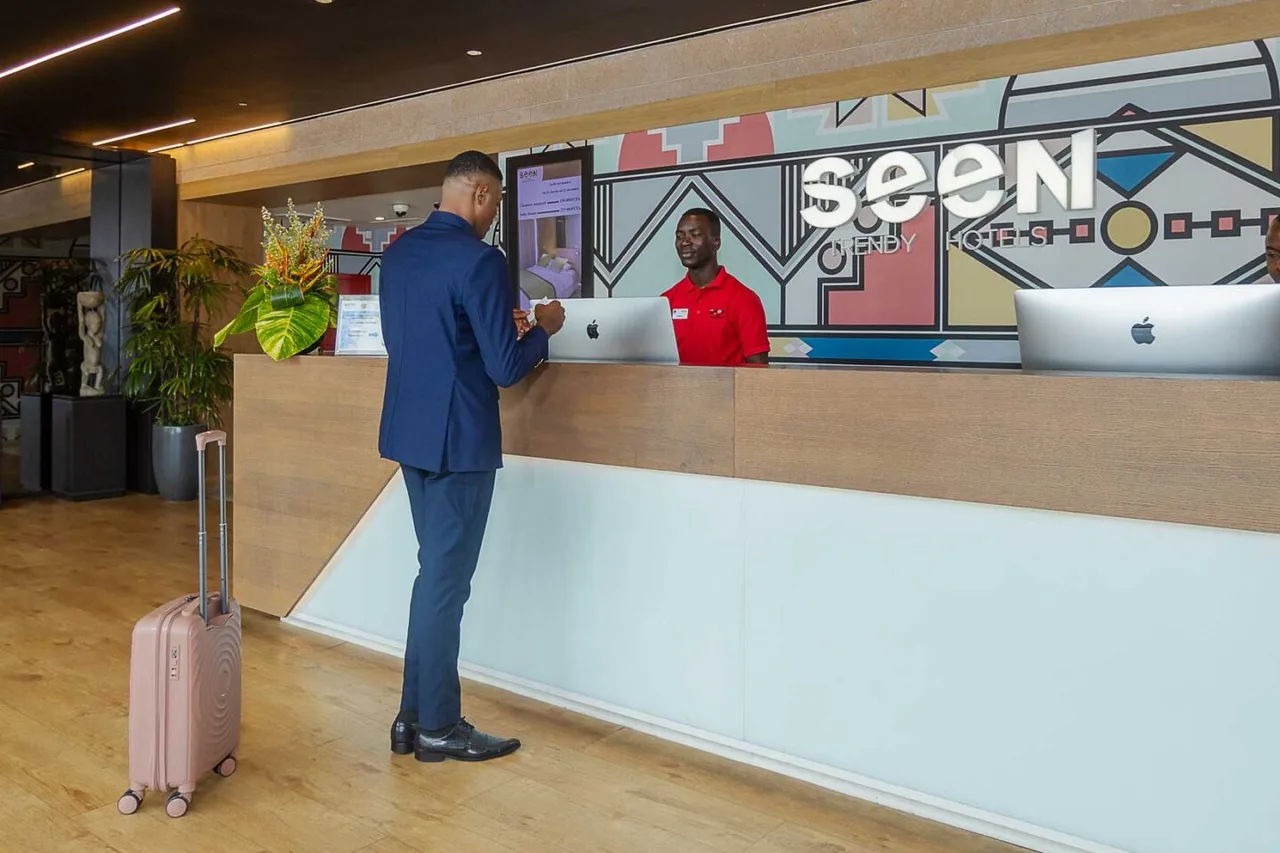 Seen Hotel Abidjan Plateau — ภาพห้องพักและบรรยากาศ